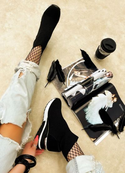 STRETCH ANKLE SNEAKERS - BLACK