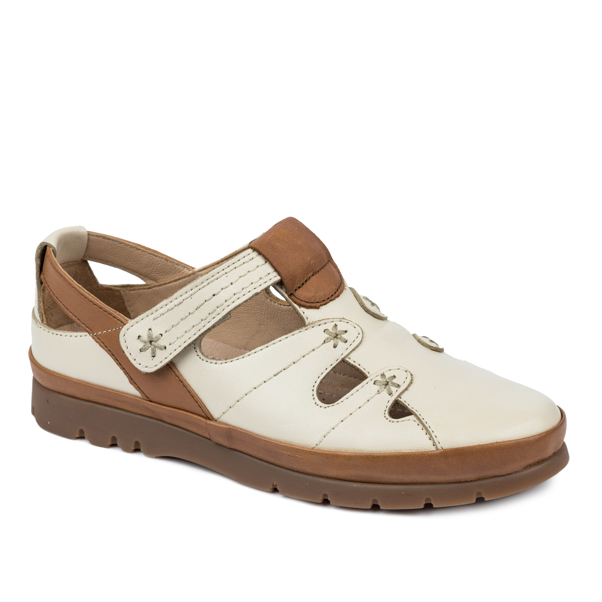 Flat leather shoes A568 - BEIGE