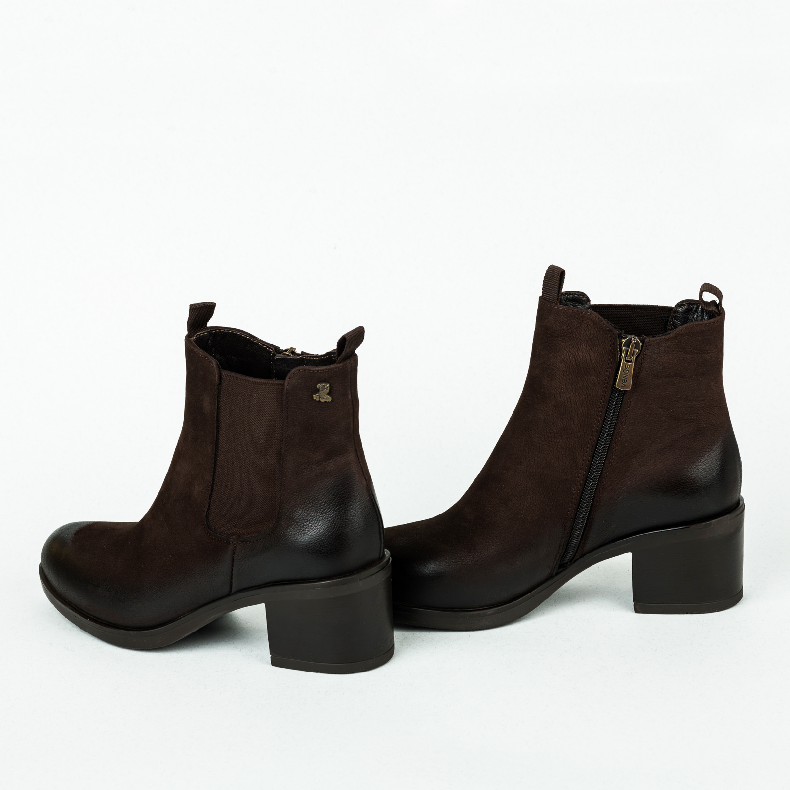 Leather ankle boots B067 - BROWN