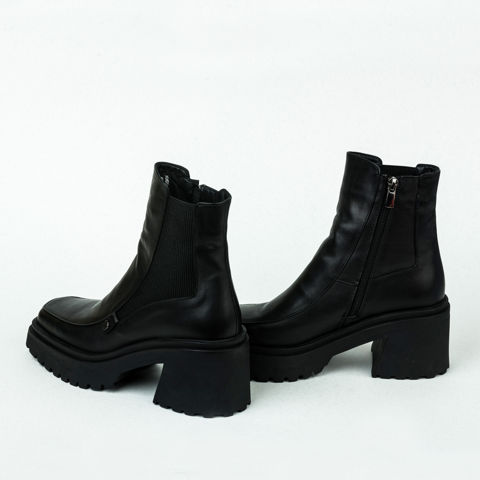 Leather ankle boots B083 - BLACK