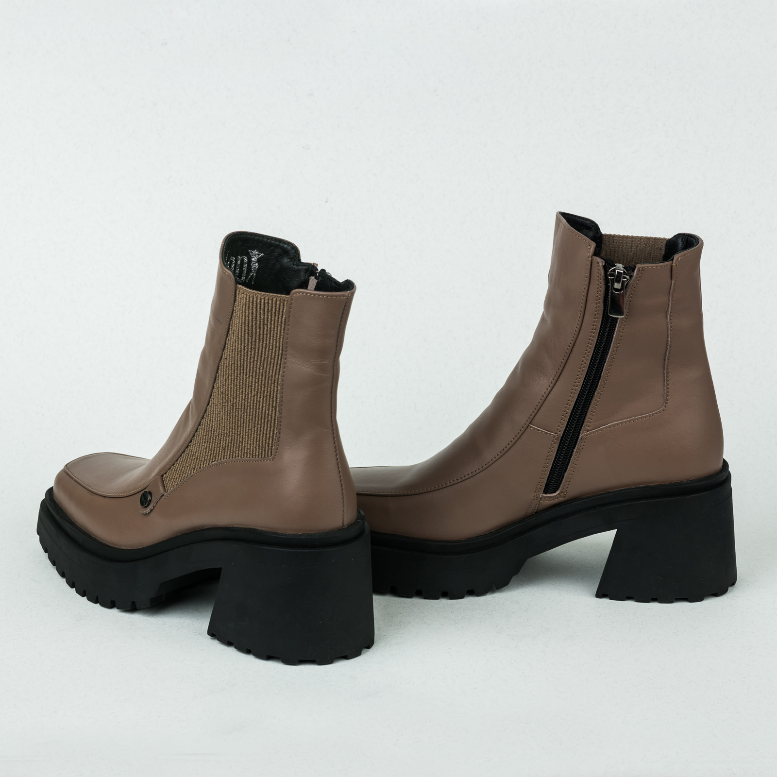 Leather ankle boots B083 - BROWN