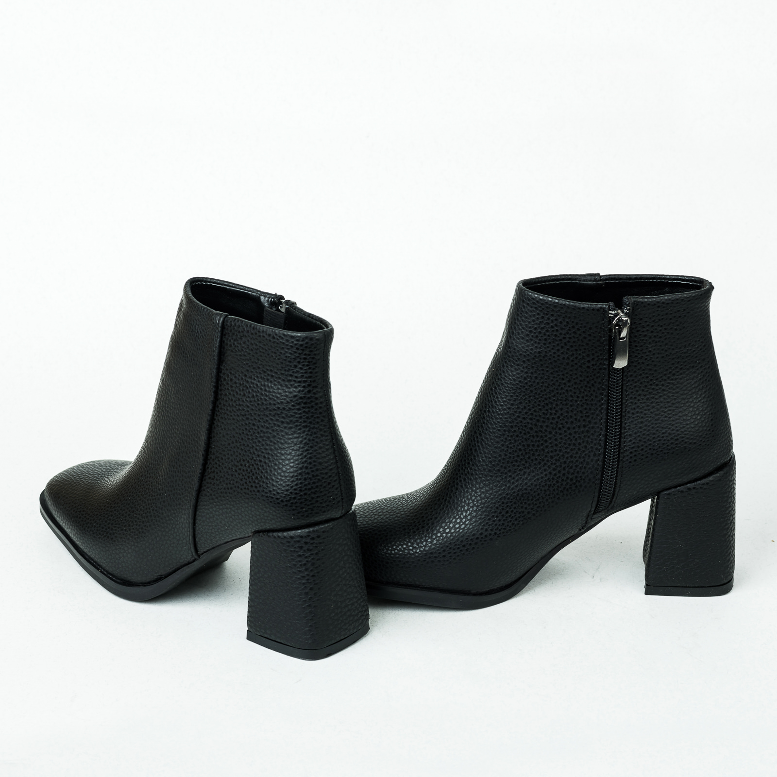 Women ankle boots B224 - BLACK