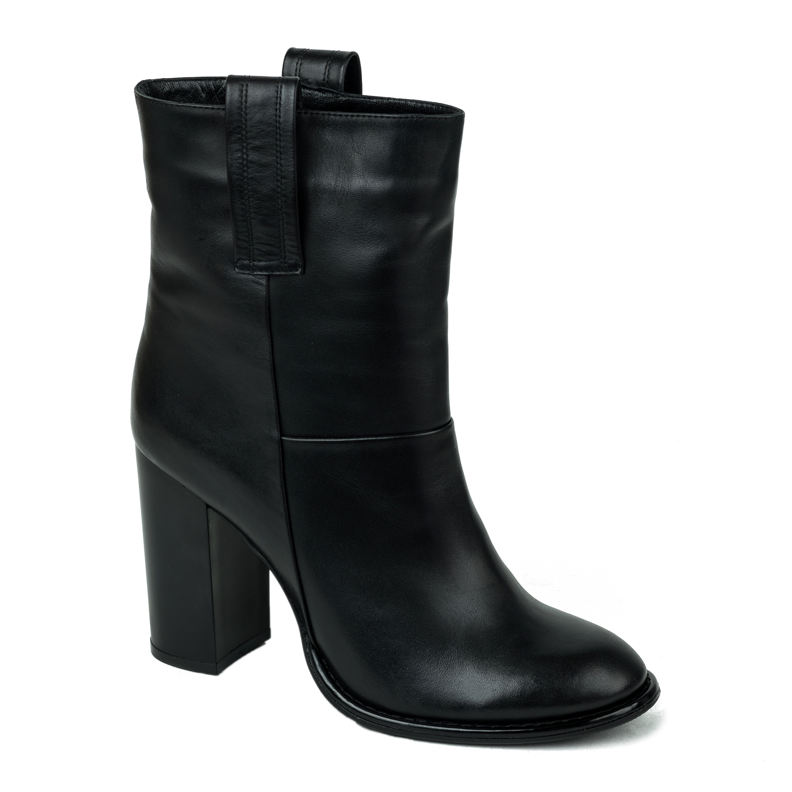 Leather ankle boots B305 - BLACK