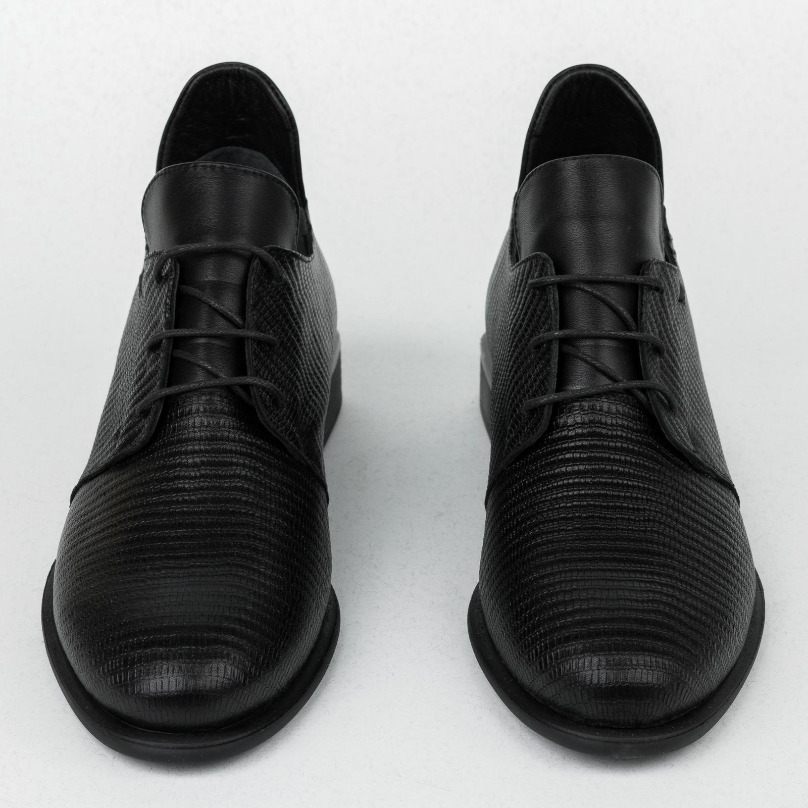 Leather shoes & flats B185 - BLACK