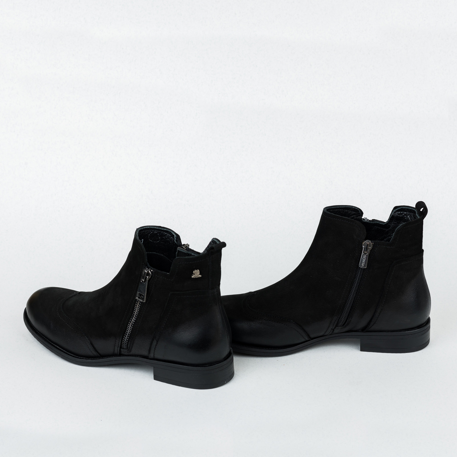 Leather ankle boots B442 - BLACK