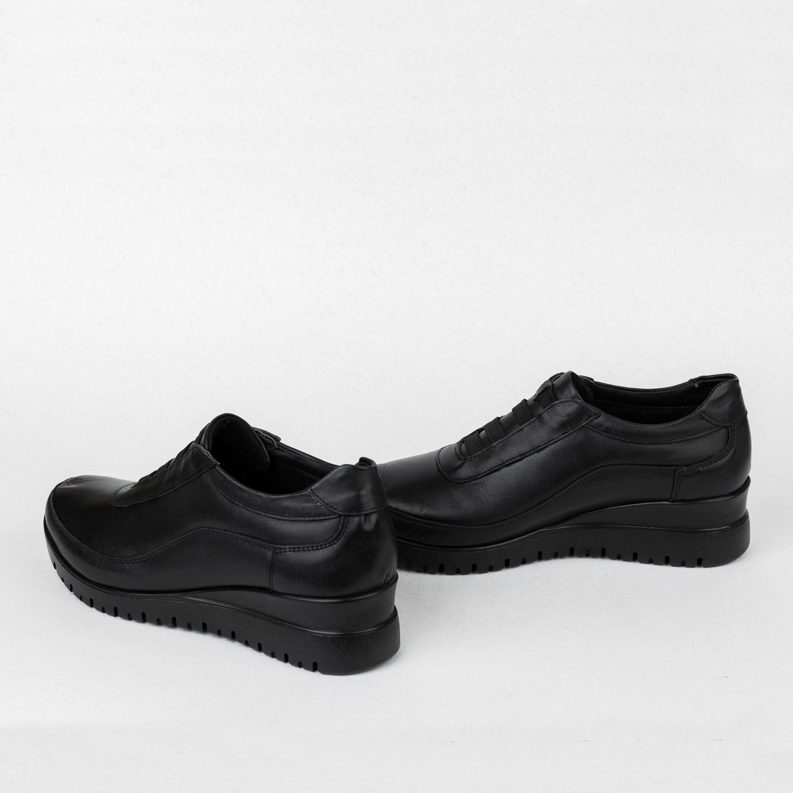Kožne cipele B471 - CRNA