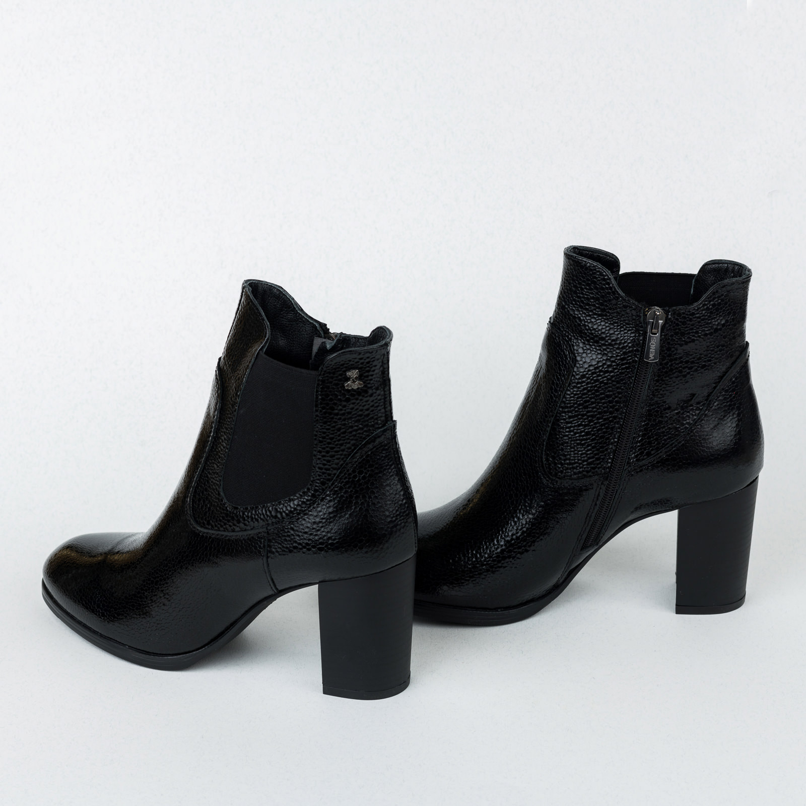 Leather ankle boots B480 - BLACK