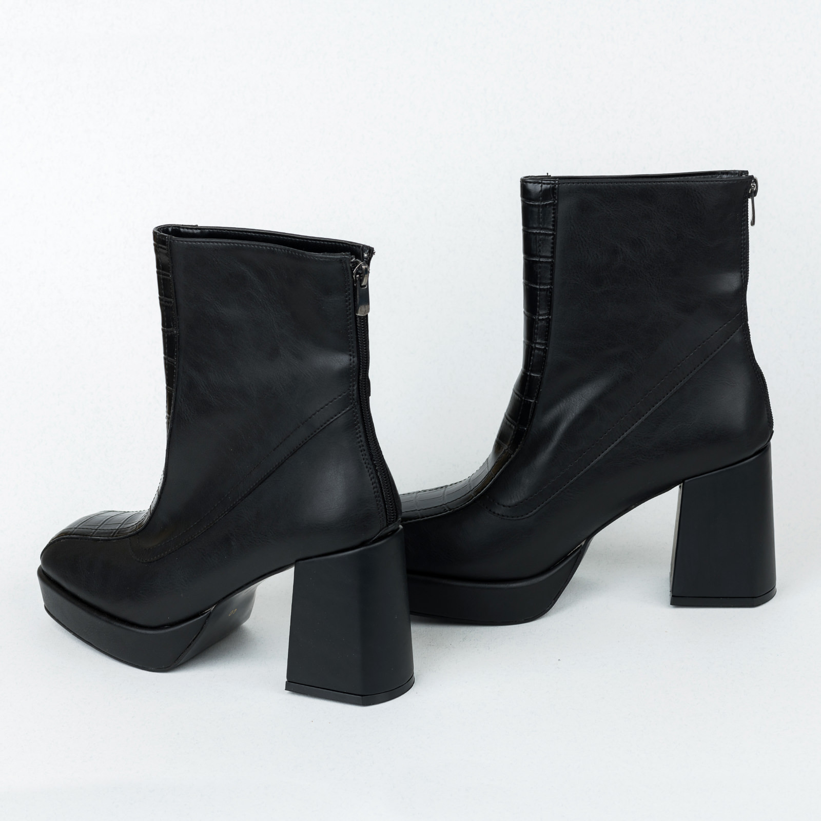 Women ankle boots B552 - BLACK
