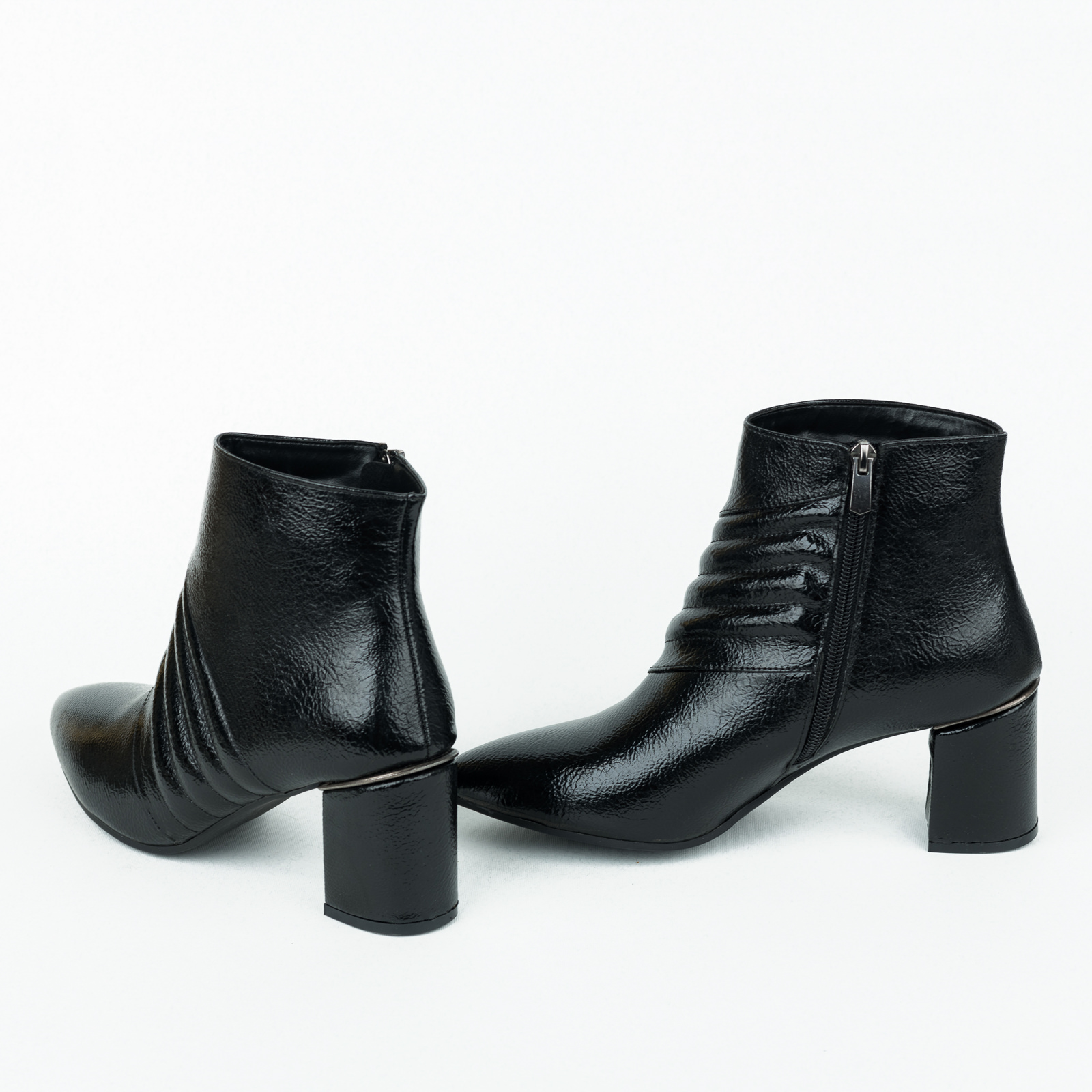 Women ankle boots B611 - BLACK