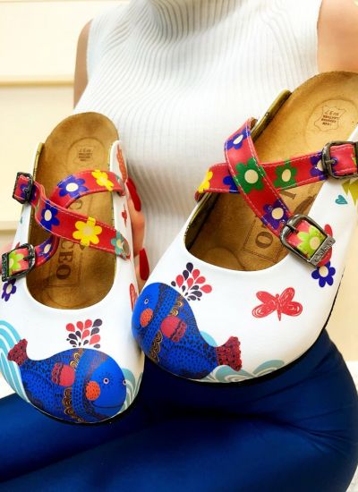 Patterned women clogs FISH - WHITE