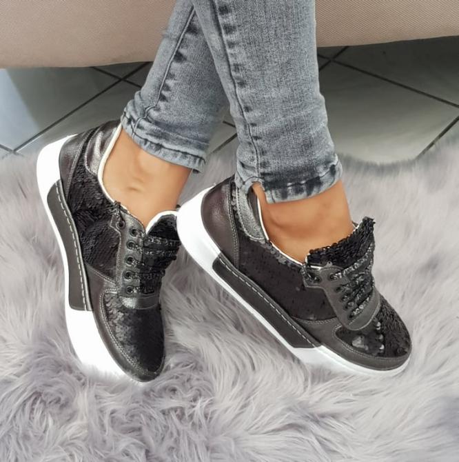 ŠTRAS CRNE ŽENSKE PATIKE Hop Hop Shop Ženska obuća i torbe Online