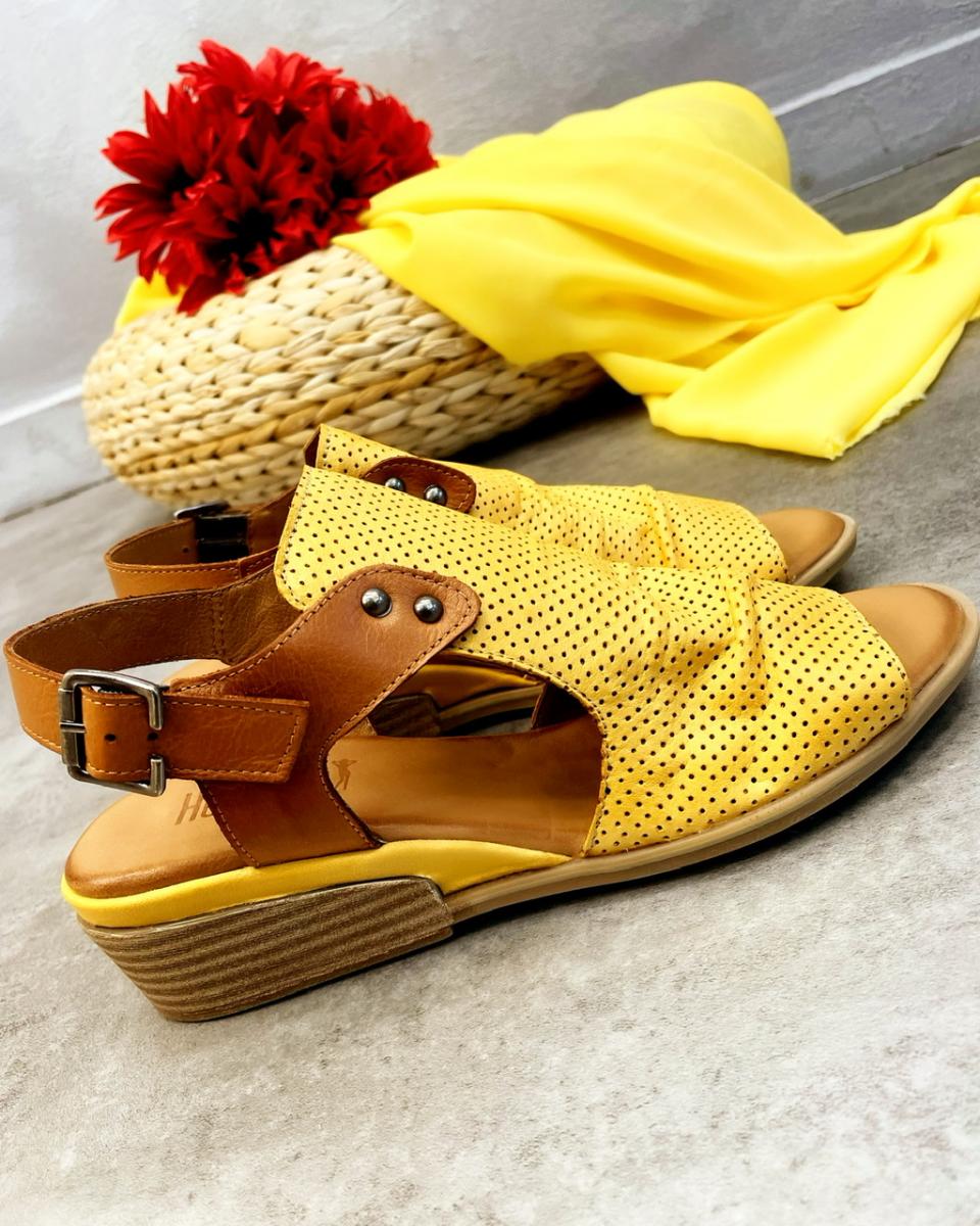 Leather sandals C070 - YELLOW