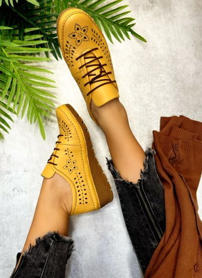 Flat leather shoes ALISON - OCHRE