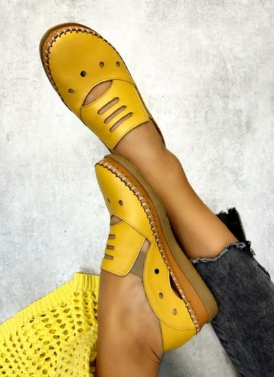 Pantofi plați din piele  TIFFANY - OCRU