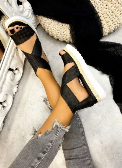 Women sandals AYUSHI - BLACK