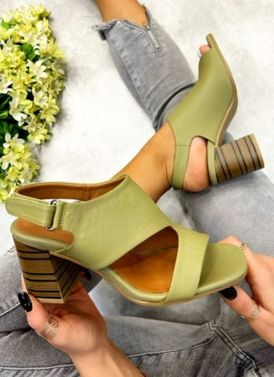 Leather sandals TARUNI - GREEN