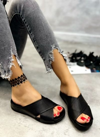 Leather slippers NOEMIE - BLACK