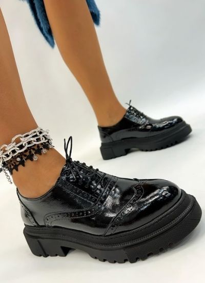 Leather shoes & flats SWASTI - BLACK