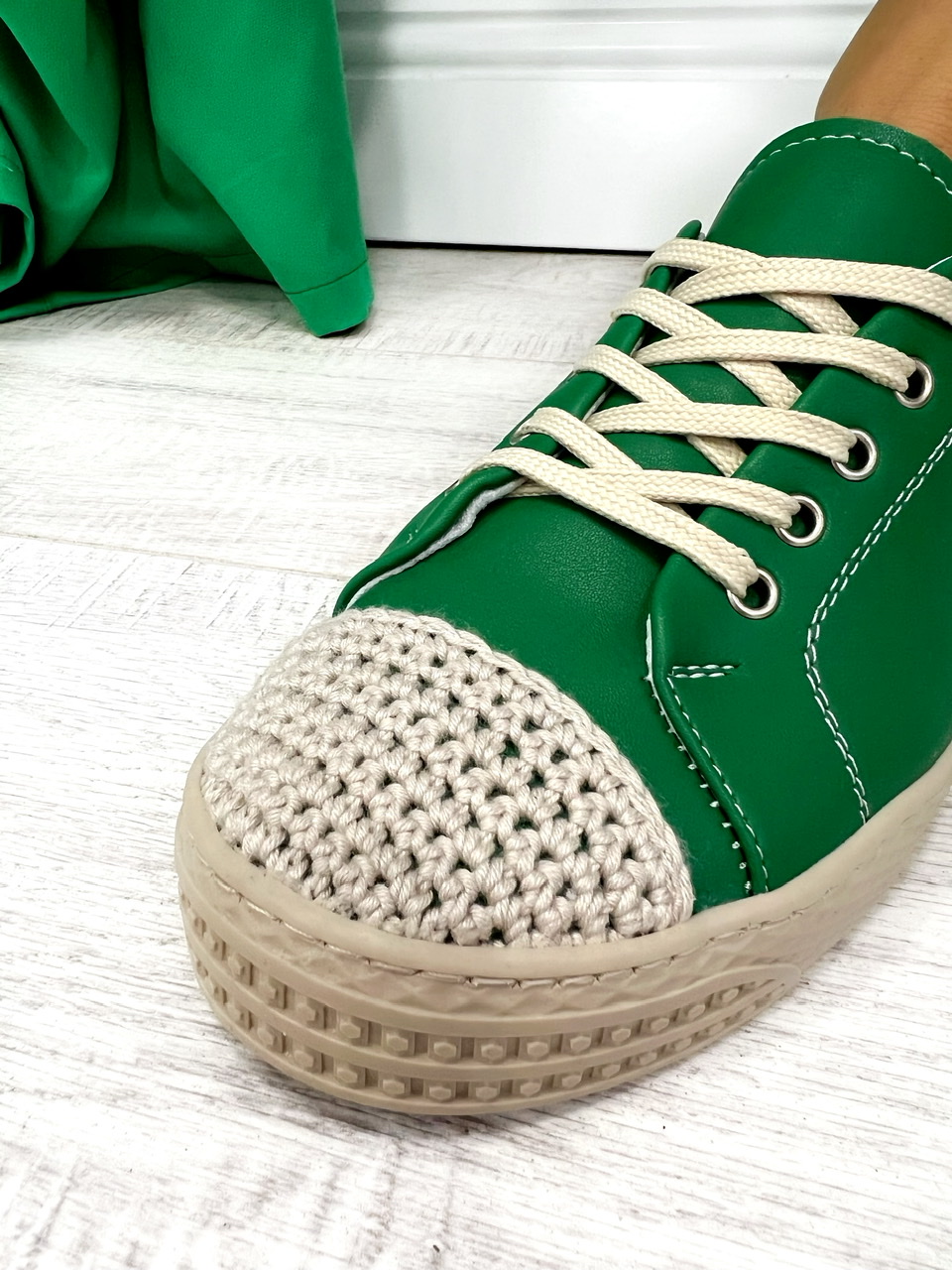 Women sneakers D638 - SHOELACE - GREEN