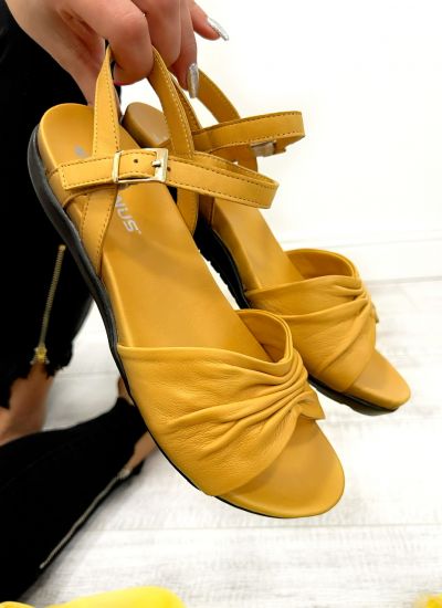 Leather sandals D678 - VNS - BUCKLE - OCHRE