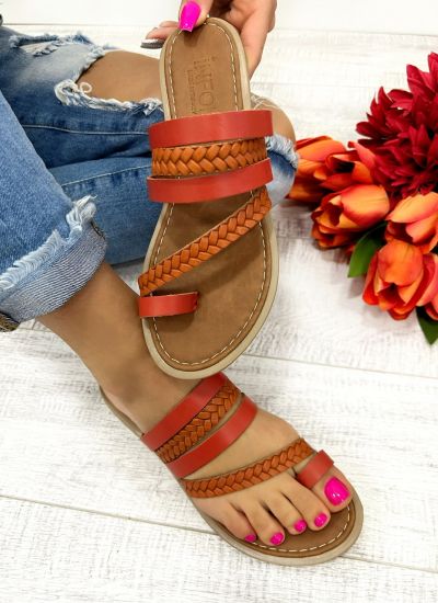 Leather slippers D814 - STRAPS - CORAL