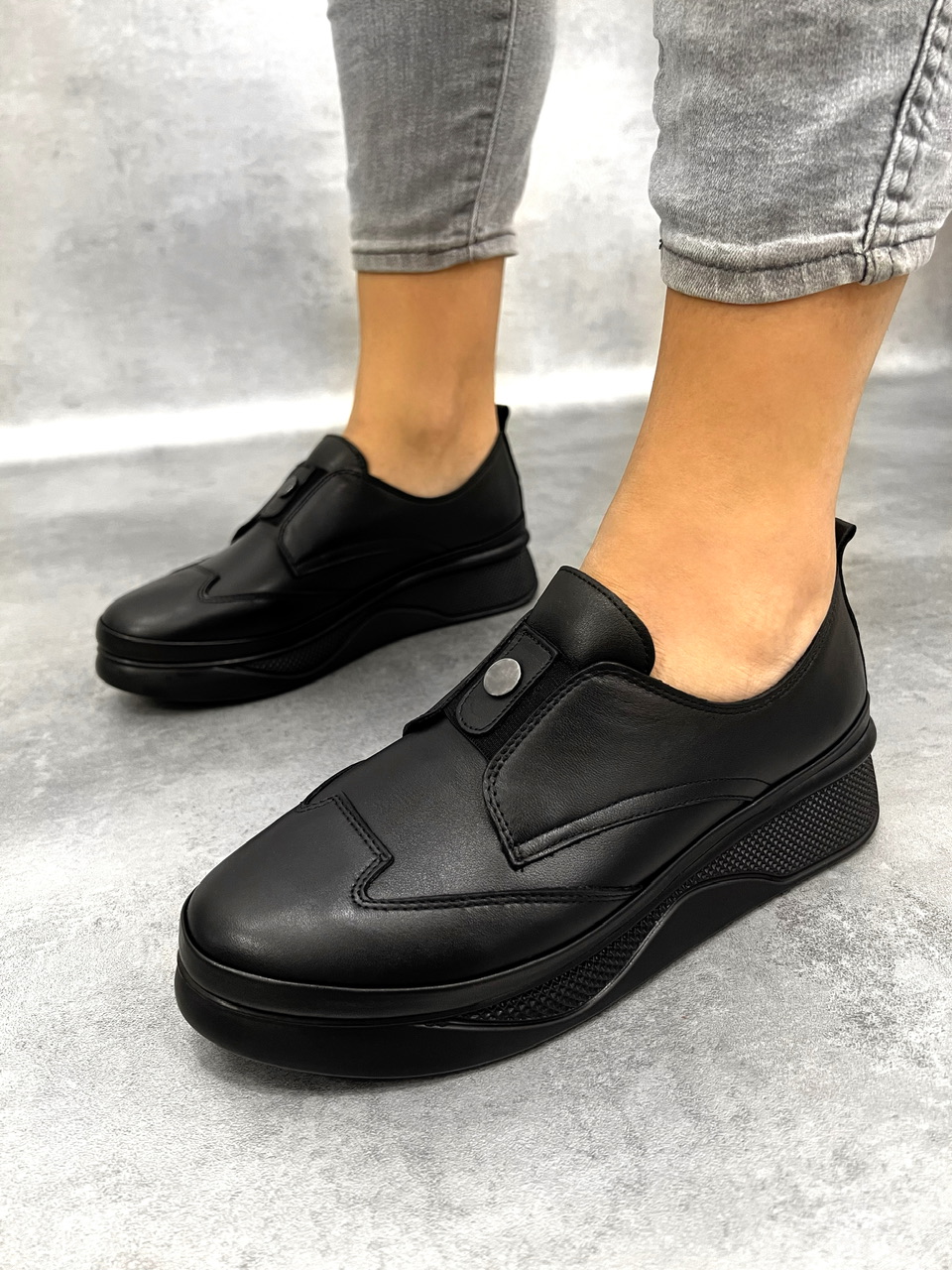 Leather sneakers E077 - BLACK