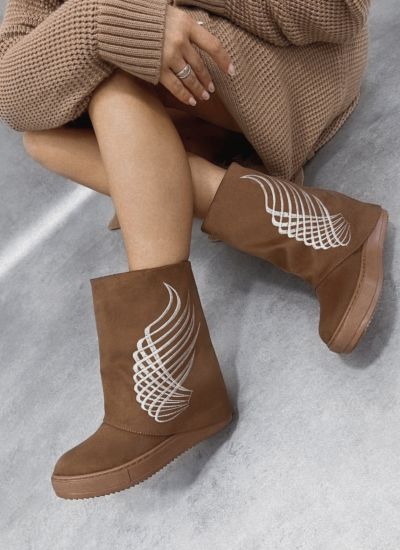 Hidden clearance heel booties