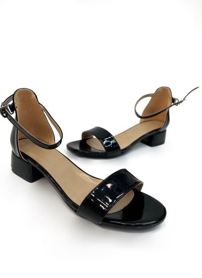 Women sandals O018 - BLACK