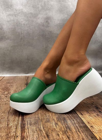 Leather clogs D954 - GREEN