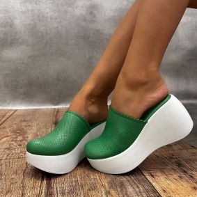 Leather clogs D954 - GREEN