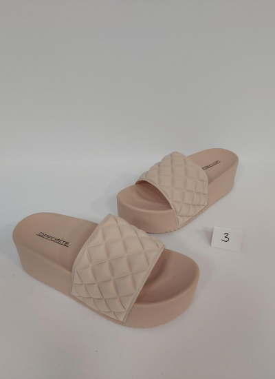 Women Slippers and Mules LP065635