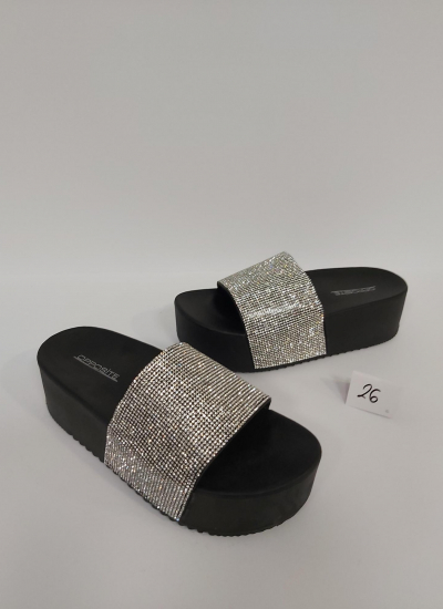 Women Slippers and Mules LP065617