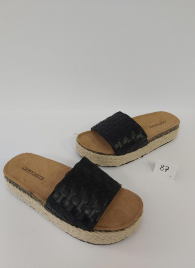 Women Slippers and Mules LP065631