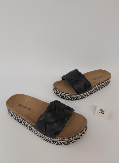 Women Slippers and Mules LP065618