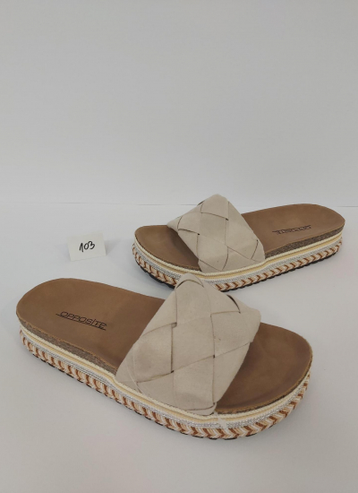 Women Slippers and Mules LP065639