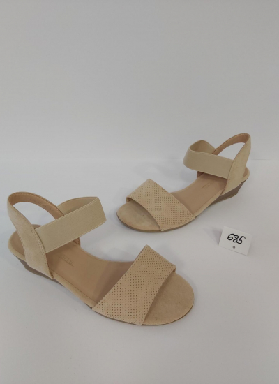 Women sandals LS020571