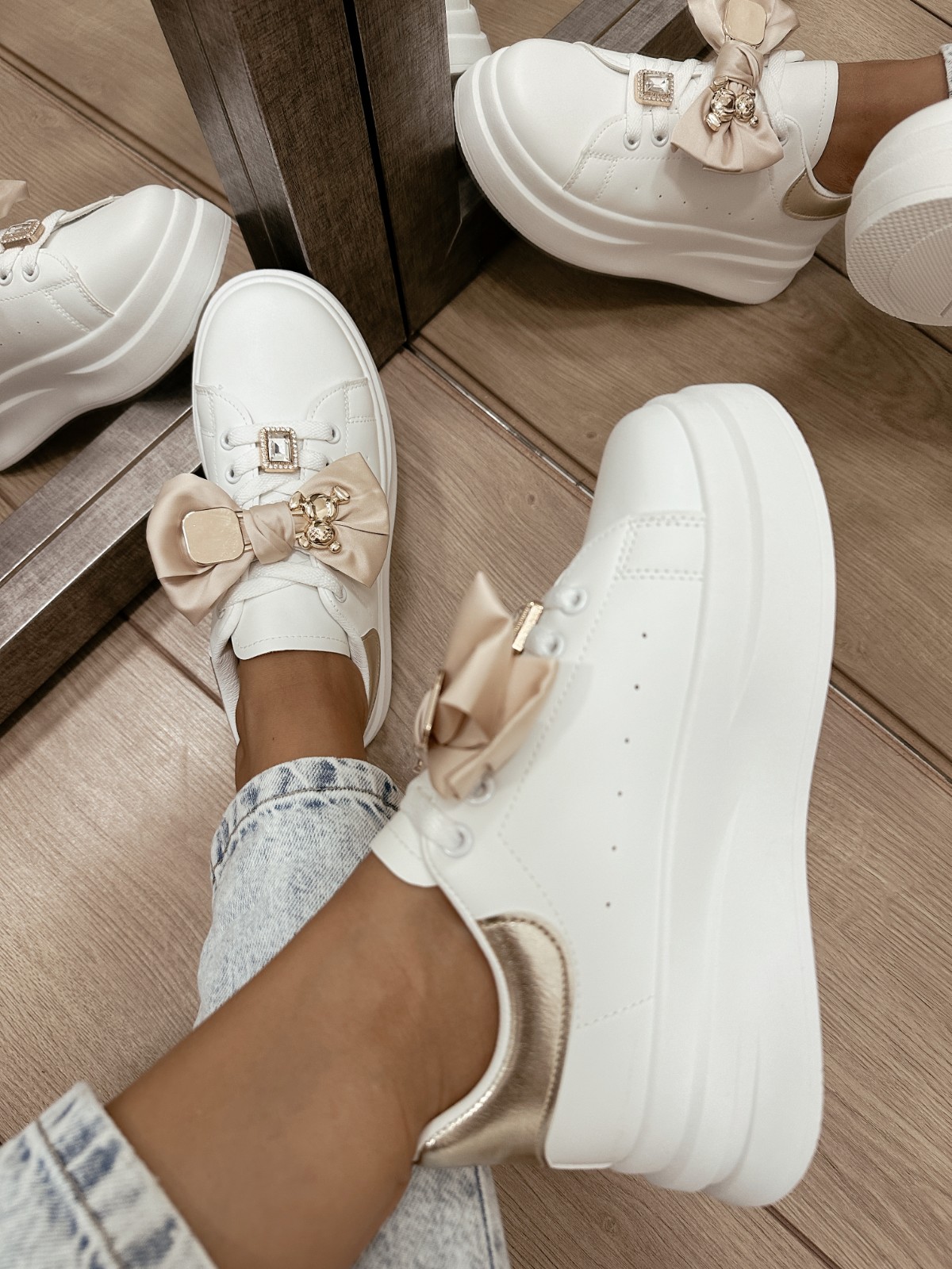 Women sneakers E532 - WHITE