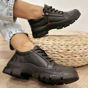 Women sneakers E562 - BLACK