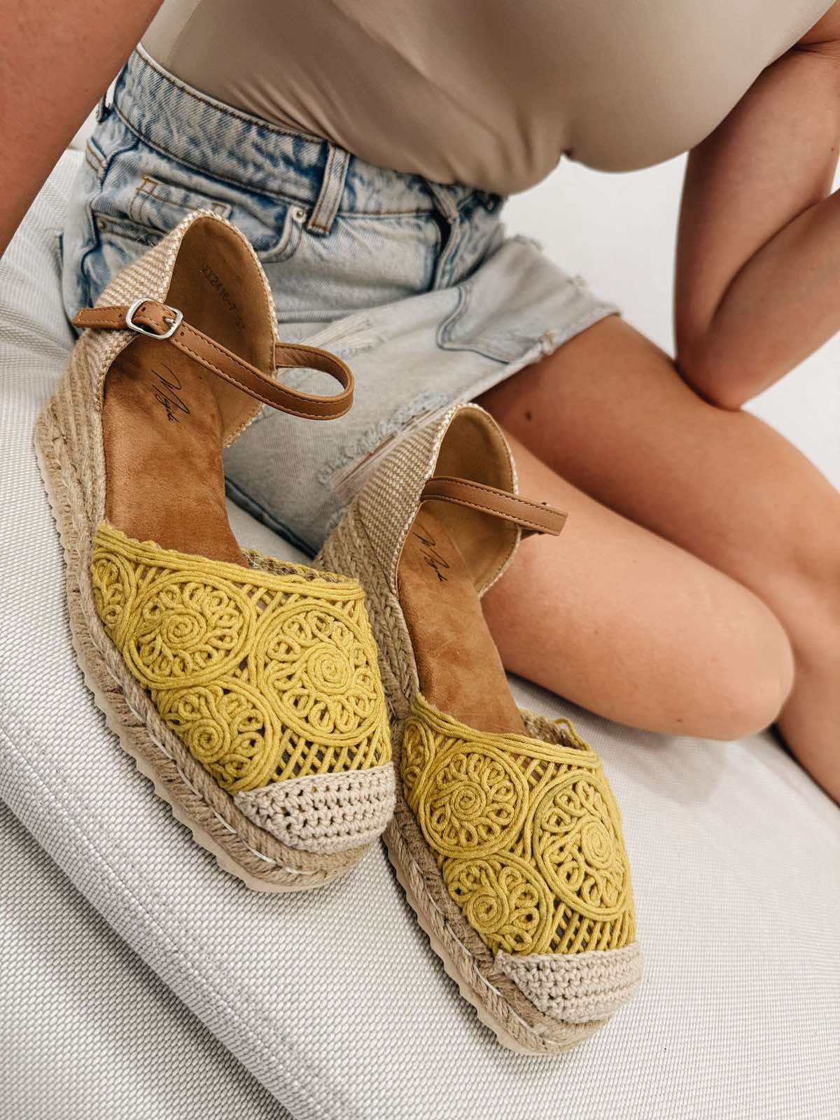 Ženske espadrile F195 - SA VEZOM - ŽUTA