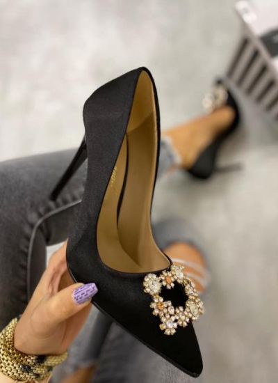 SATEN STILETTO SHOES WITH BROOCH - BLACK