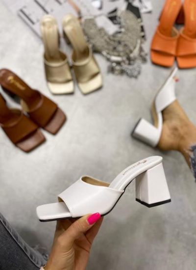 MULES WITH THICK HEEL - WHITE