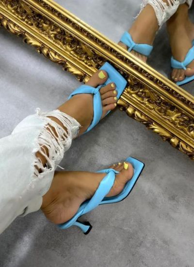 FLIP FLOP MULES WITH THIN HEEL - BLUE