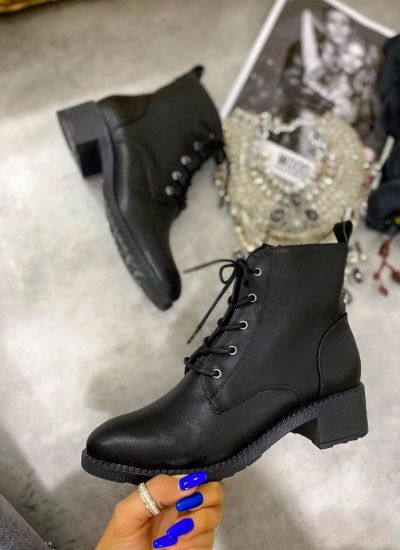 LACE UP ANKLE BOOTS WITH LOW THICK HEEL - BLACK