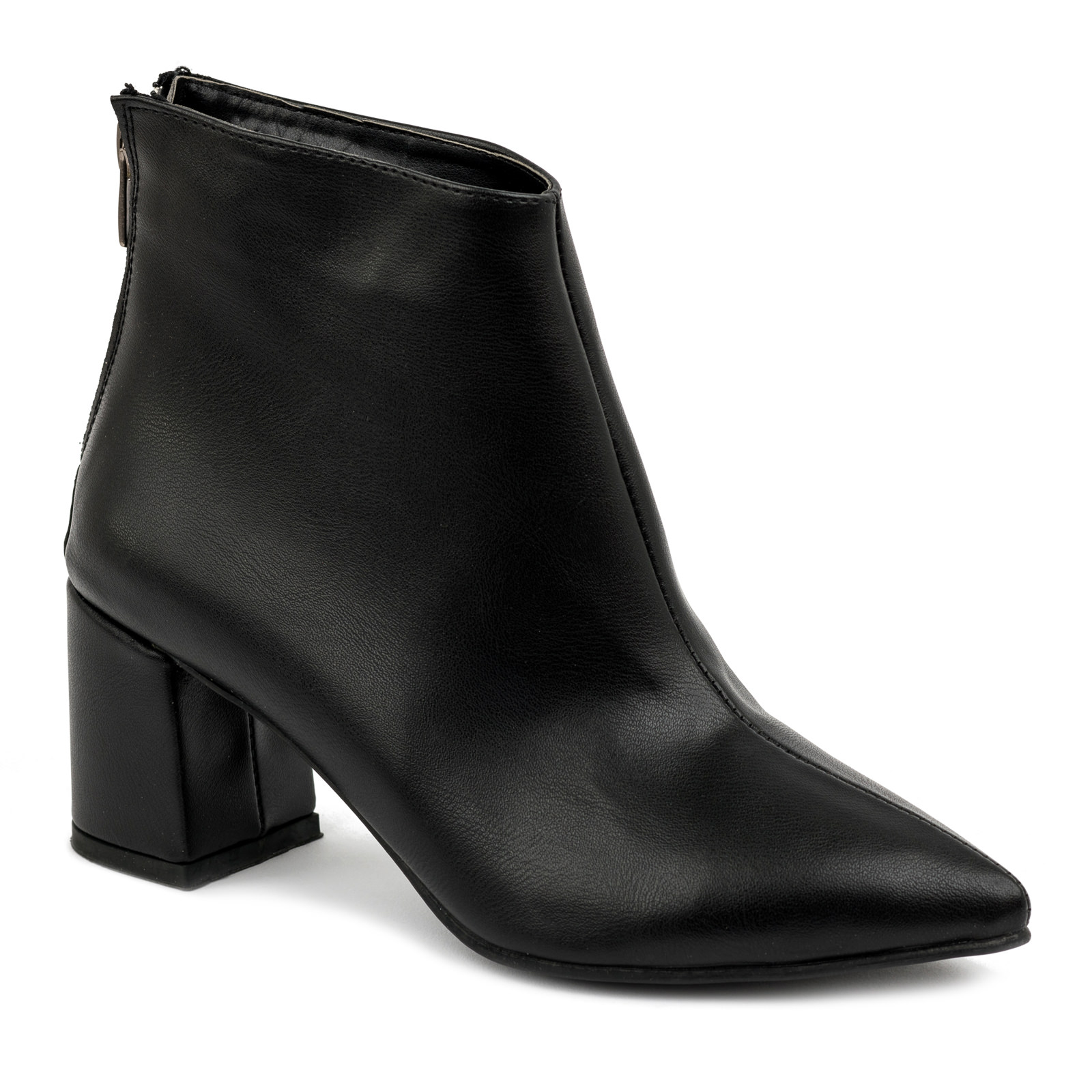 SPIKE ANKLE BOOTS ON THICK HEEL - BLACK