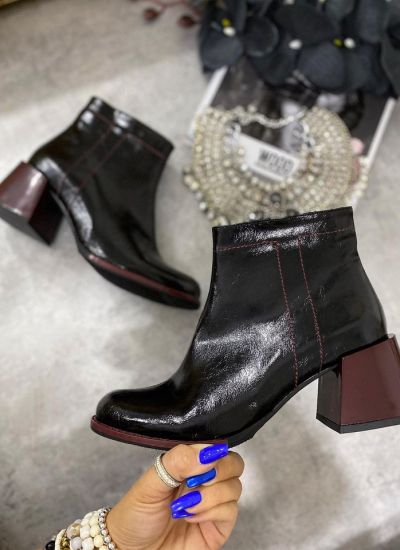 BLACK ANKLE BOOTS  WITH LOW THICK MAROON HEEL 