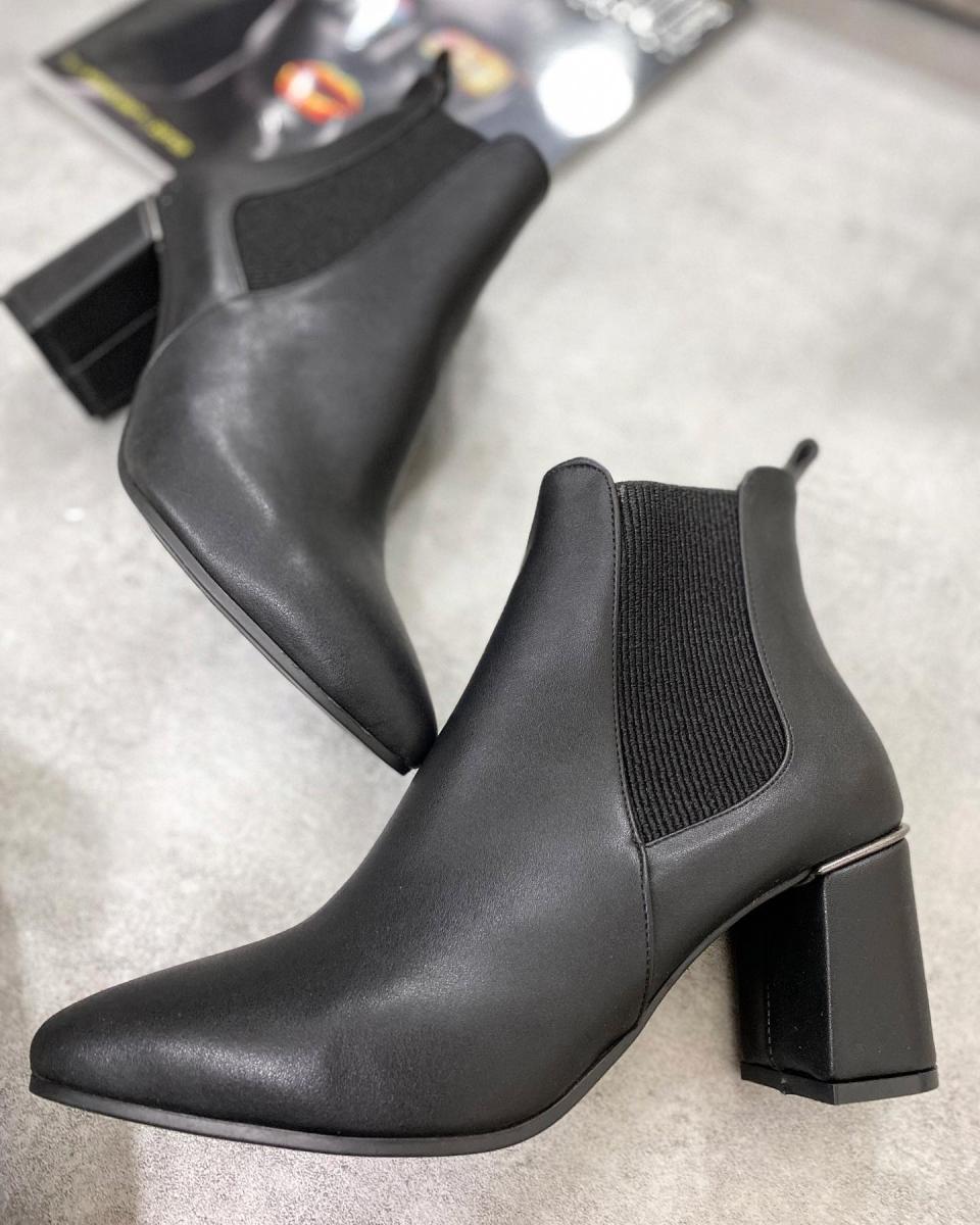 black ankle boots rubber heel