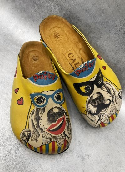 Patterned women clogs A081 - DOG - YELLOW