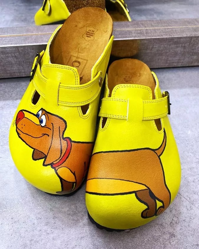 Patterned women clogs A073 - DOG - YELLOW