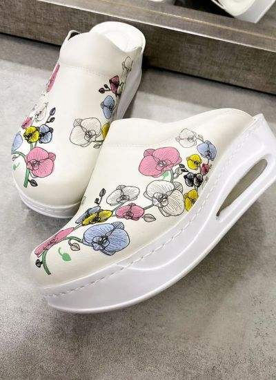 Patterned women clogs A037 - FLORAL AIR - WHITE
