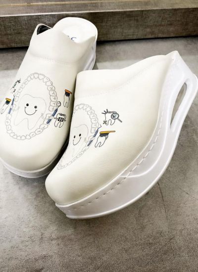 Patterned women clogs A101 - DENTIST AIR - WHITE